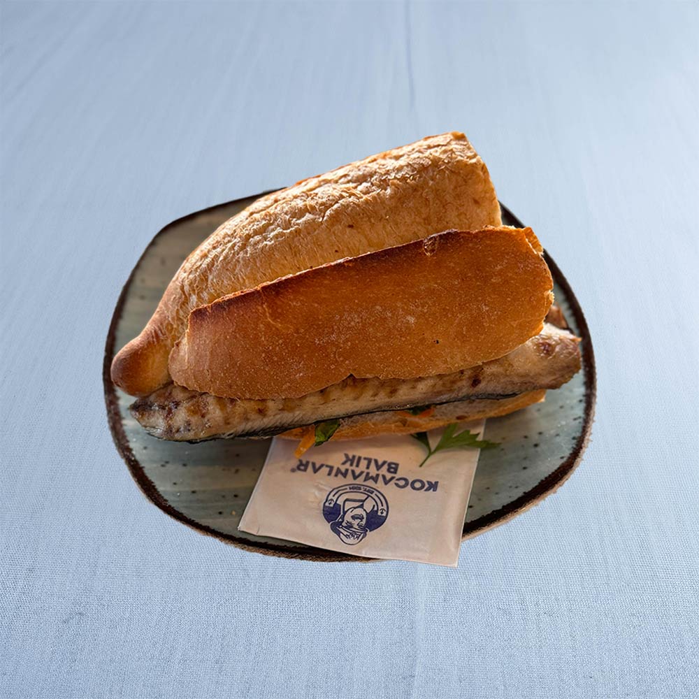 Ekmek Arası İthal Uskumru